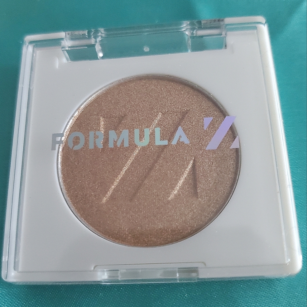 NEW** Formula Z Mini Highlighter In MEGA YACHT  2 g/.07 oz champagne